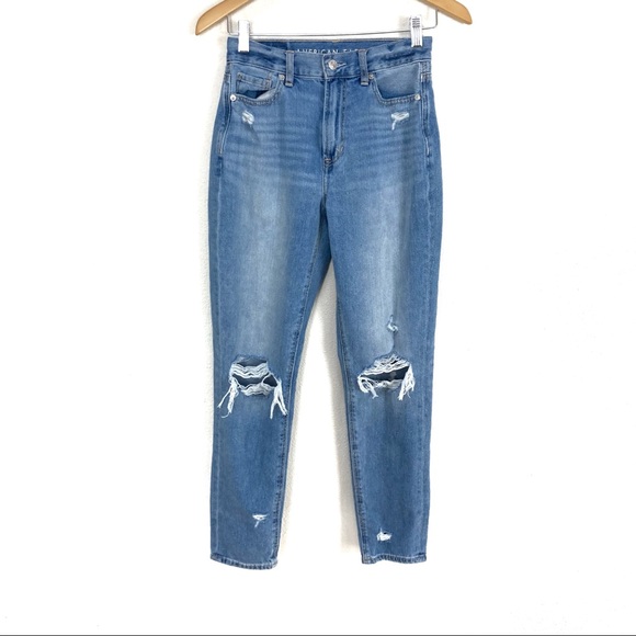 American Eagle Outfitters Denim - American Eagle AEO Mom Jean Destructed High‎ Rise Light Wash Jeans Women’s Sz 0
